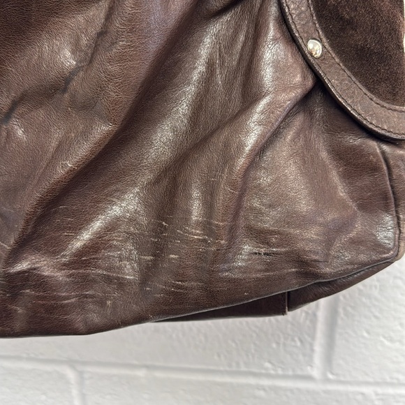 Francesco Biasia Brown Shoulder Bag with Slouchy Style and Leather Material - Picture 6 of 12